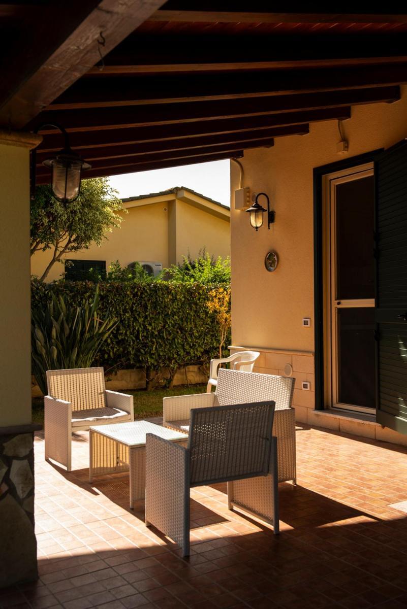 Villa Plumeria Campofelice Di Roccella Exterior foto